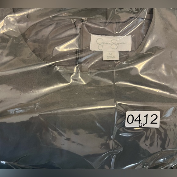 B8 NWT JESSICA SIMPSON DRESS SIZE 12. COLOR GREY SMOKED PEARL - Picture 15 of 16